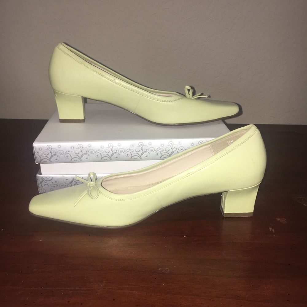 Vintage shoes!!